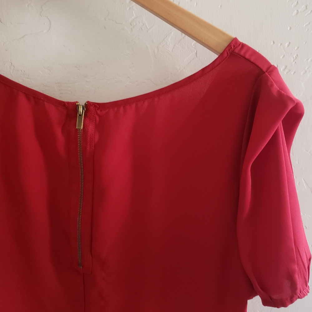 Red blouse - Picture 2 of 5